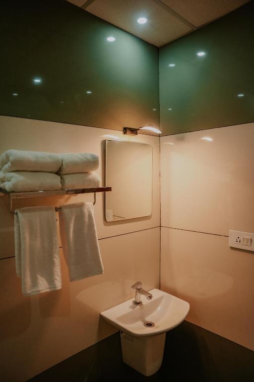Koupelna v ubytování Makkiyil Residency