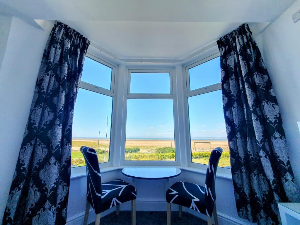 Fotografie z fotogalerie ubytování The Kerswell Hotel v destinaci Morecambe