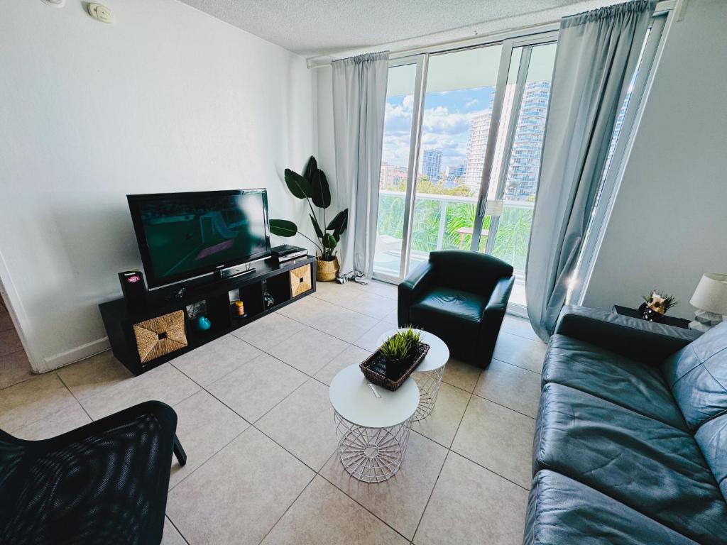 The Tides Condo on Hollywood - Two-Bedroom Apartment