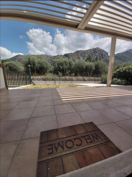 a view of a patio with a view of a mountain at Appartamento DAF House in Roccasecca