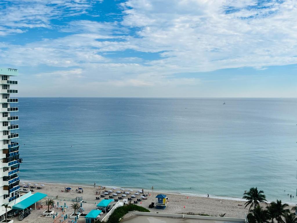 The Tides Condo on Hollywood - Two-Bedroom Apartment