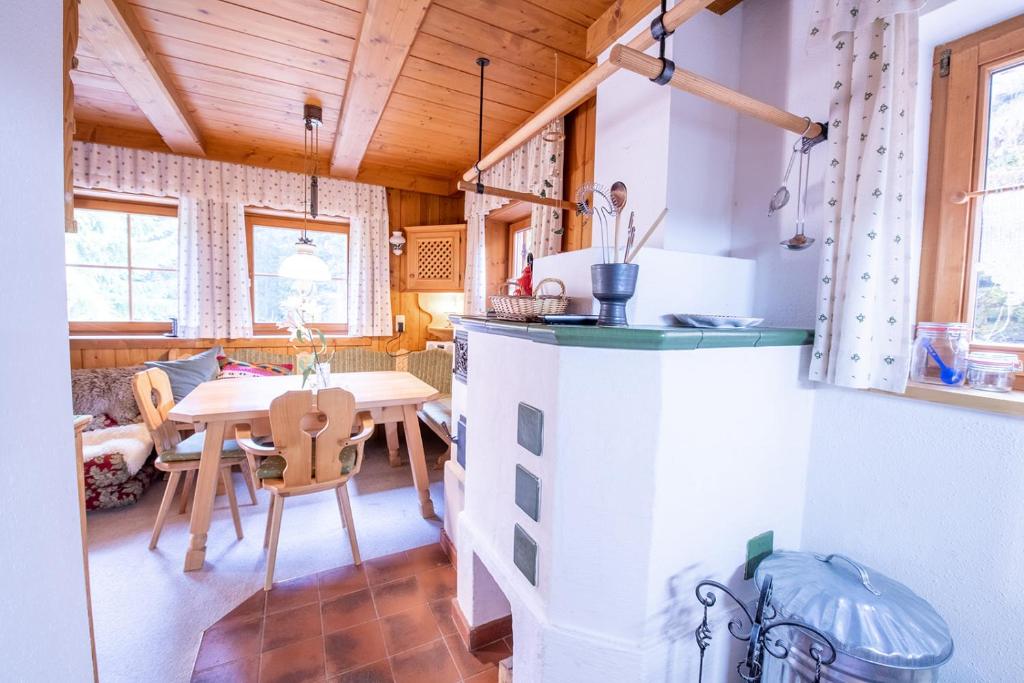 Polle Hütte EG