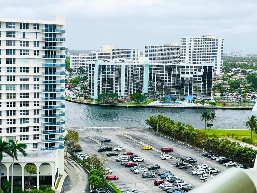 The Tides Condo on Hollywood - One-Bedroom Apartment