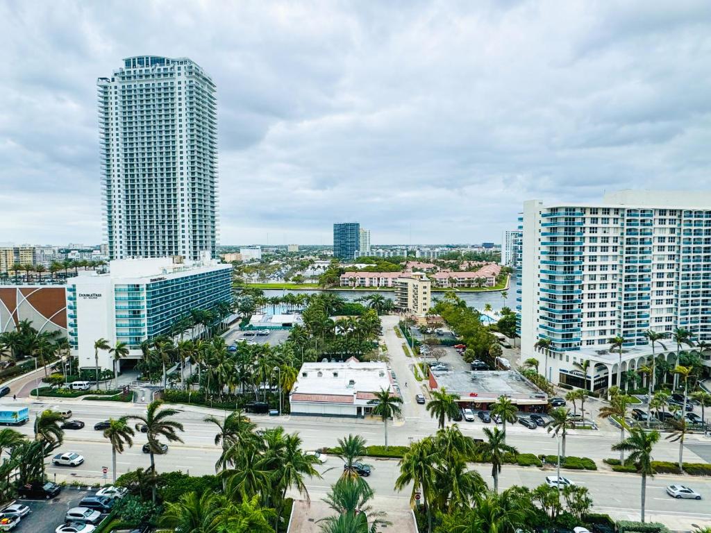 The Tides Condo on Hollywood - One-Bedroom Apartment