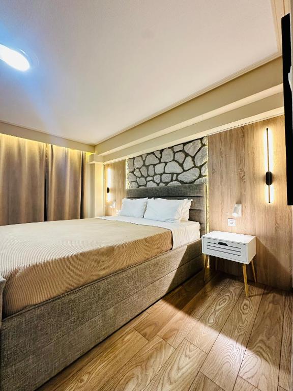 kondoulis APARTMENT 2 - 1