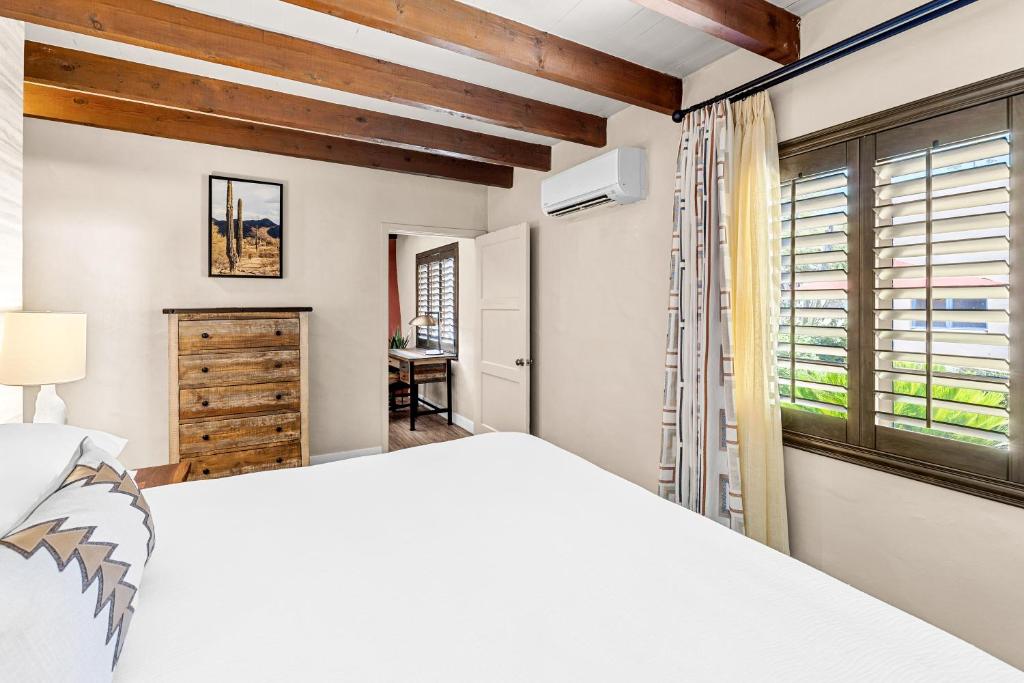 Lodge On The Desert photo