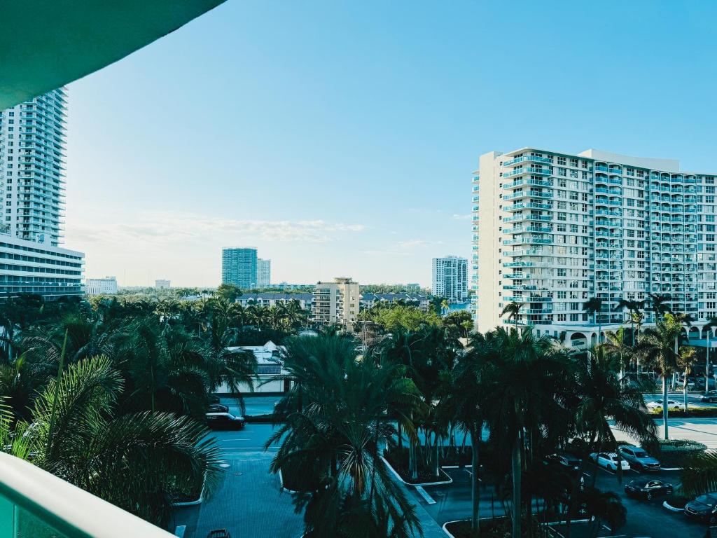 The Tides Condo on Hollywood - One-Bedroom Apartment
