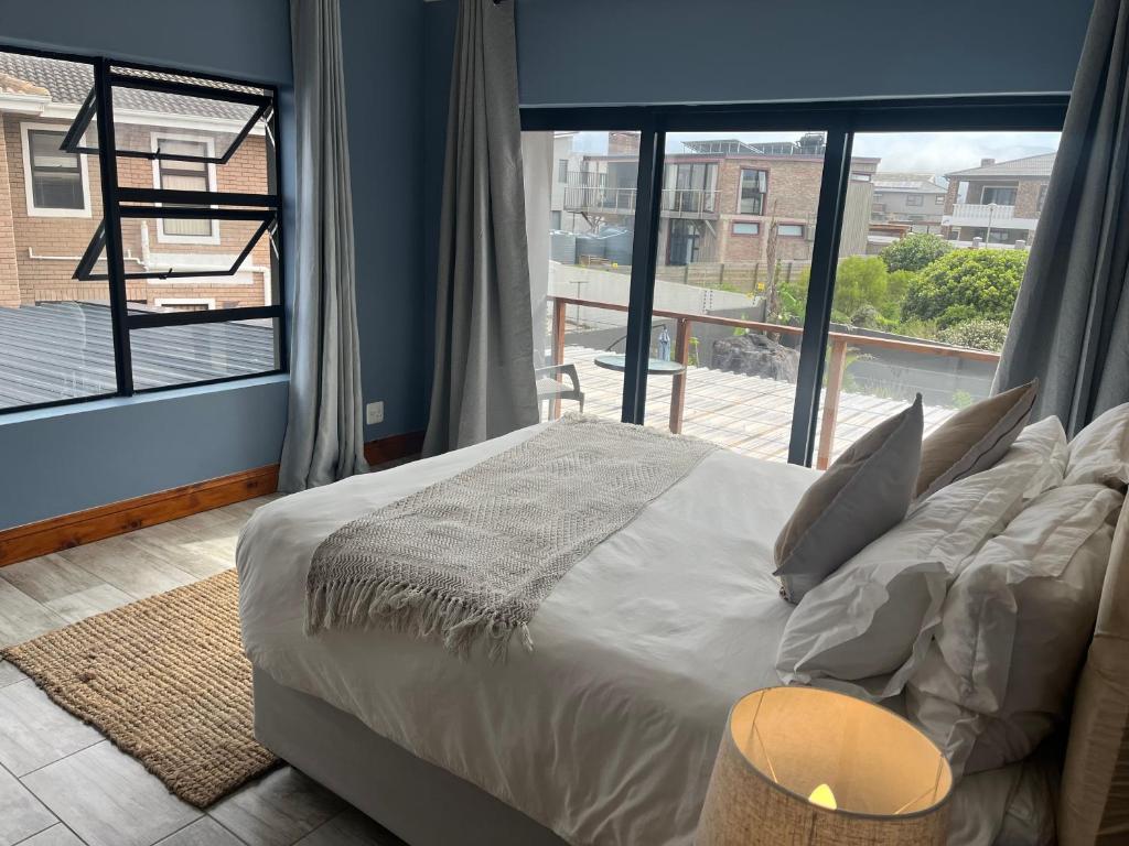 Oppi See Beach House - Image 12