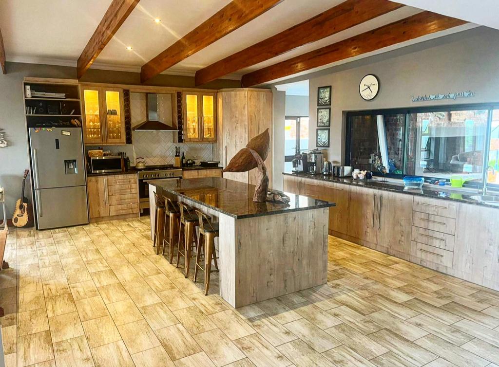 Oppi See Beach House - Image 22