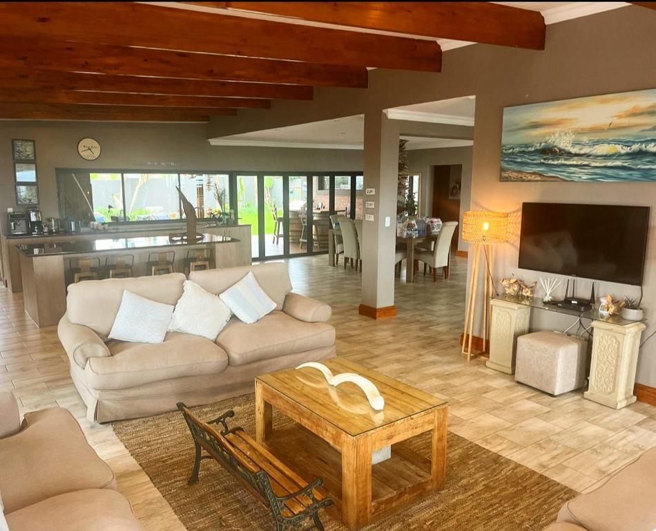 Oppi See Beach House - Image 6