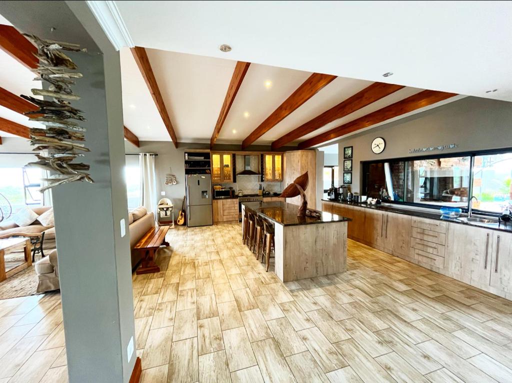 Oppi See Beach House - Image 5