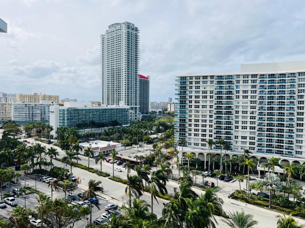 The Tides Condo on Hollywood - One-Bedroom Apartment
