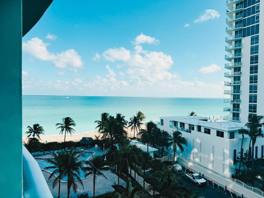 The Tides Condo on Hollywood - One-Bedroom Apartment