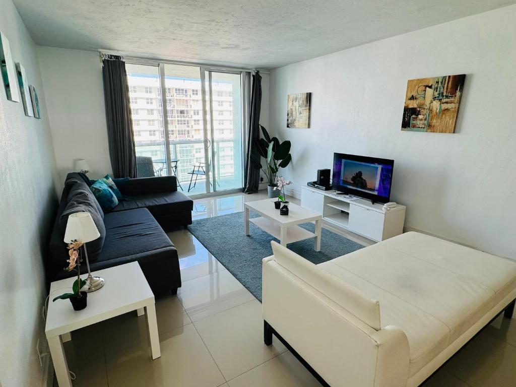 The Tides Condo on Hollywood - Apartment With Sea View