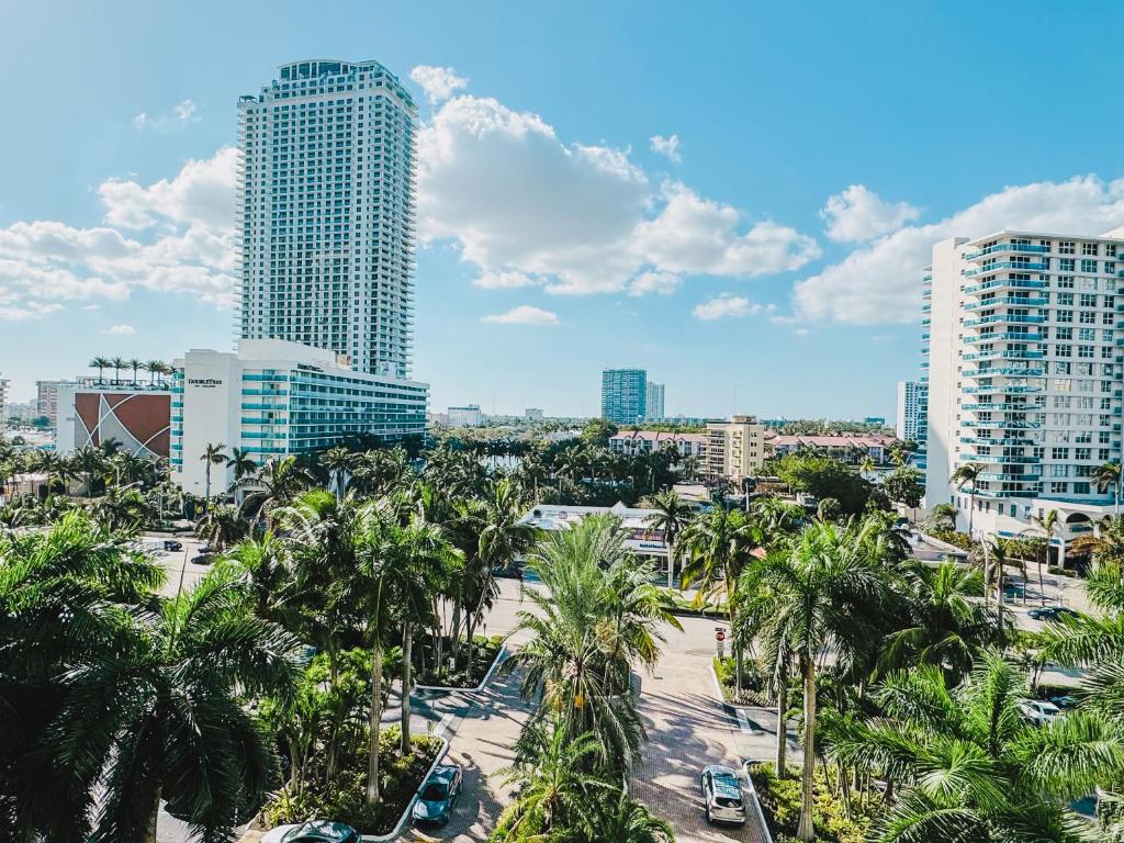 The Tides Condo on Hollywood - One-Bedroom Apartment