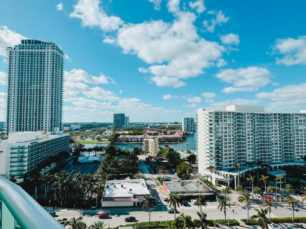The Tides Condo on Hollywood - One-Bedroom Apartment