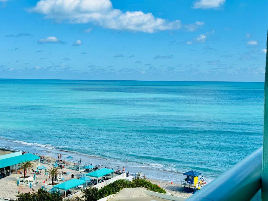 The Tides Condo on Hollywood - One-Bedroom Apartment