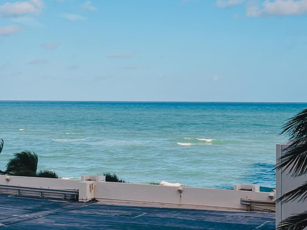 The Tides Condo on Hollywood - Apartment With Sea View