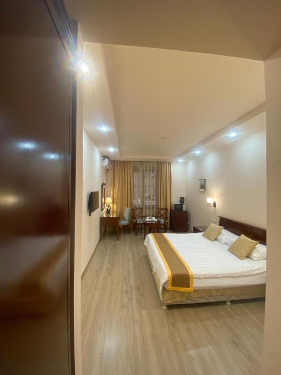 DaMus apartments - Large Double Room