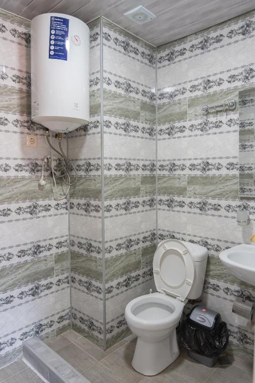 Koupelna v ubytování Hotel Lile • სასტუმრო ლილე
