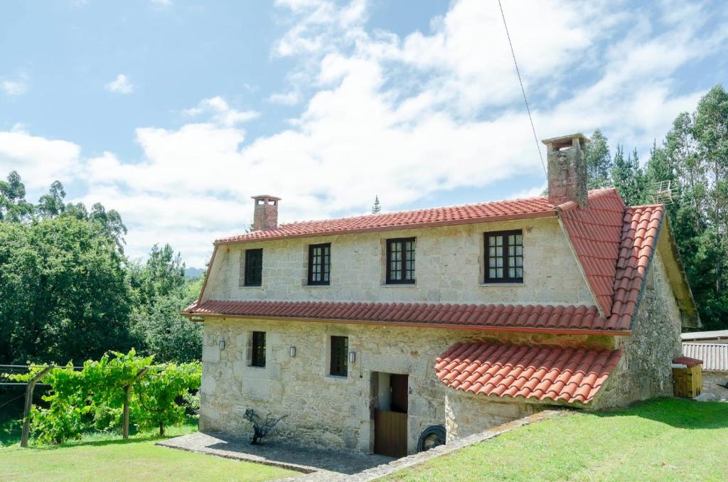 Το κτήριο όπου στεγάζεται  η παραθεριστική κατοικία