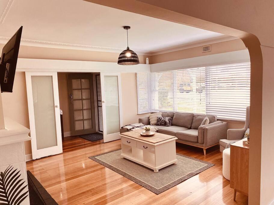 The Haven Ballarat- Cosy, open fireplace - Huis Met Drie Slaapkamers