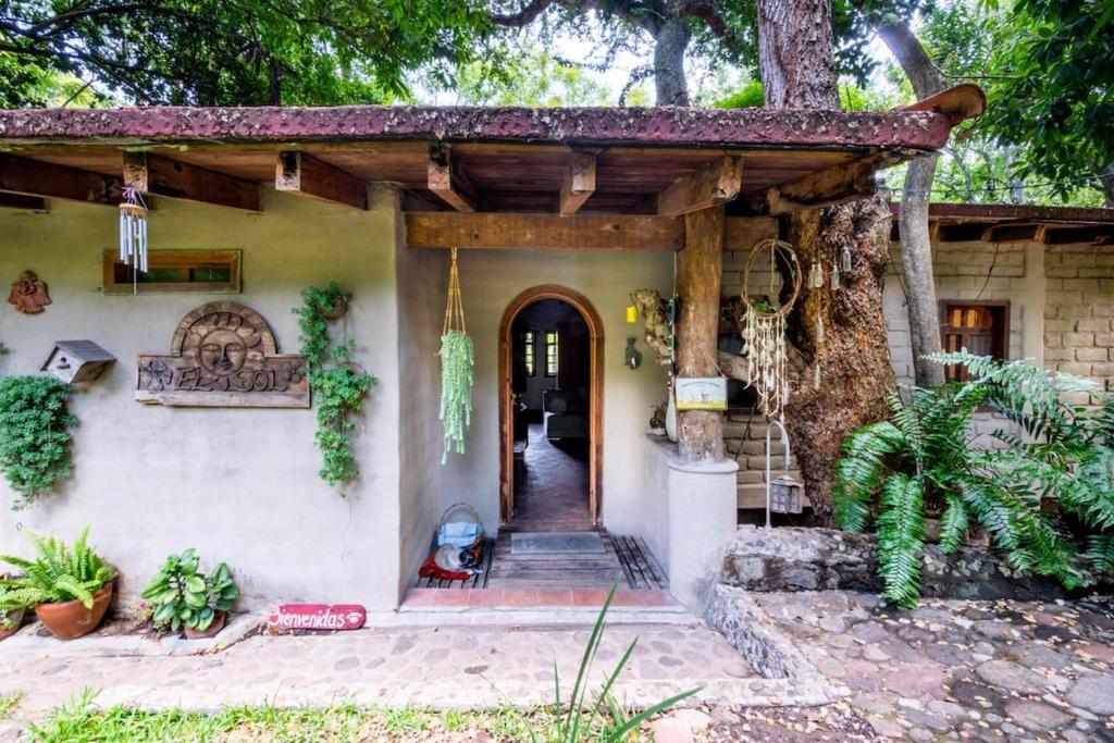 Natural Retreat & Pet-Friendly Escape - Chalet
