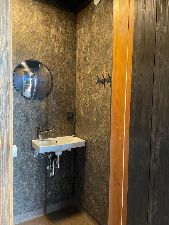 Koupelna v ubytování Vetsi Talli Holiday Village