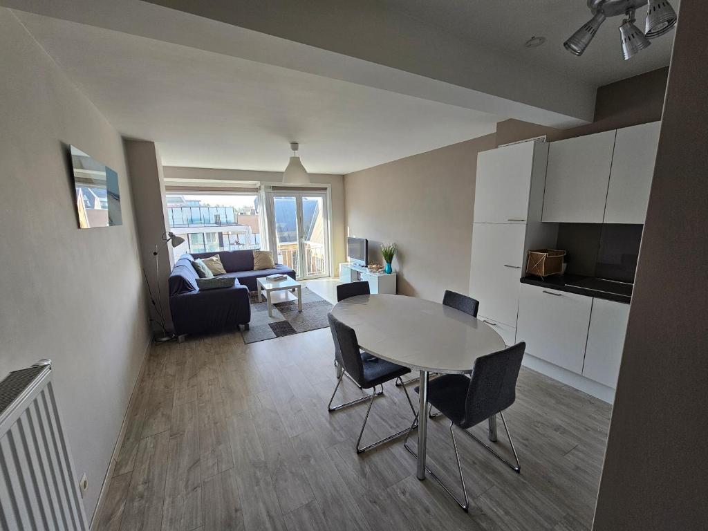Posezení v ubytování Côte à l'Oostduinkerke met gratis garage