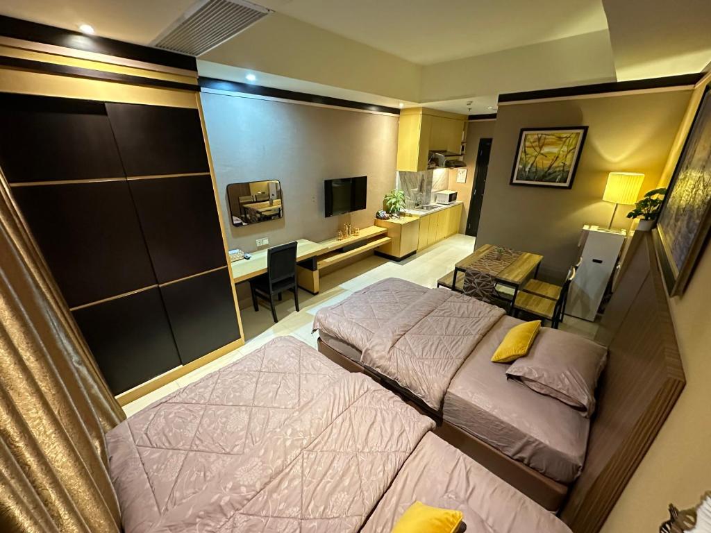 TV a/nebo společenská místnost v ubytování Sky21 Nagoya - Come stay for awhile