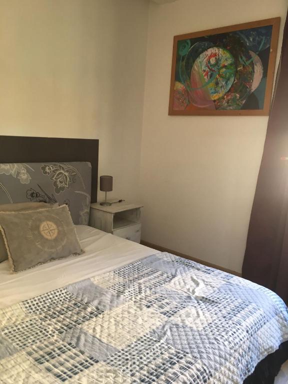 Uma cama ou camas num quarto em B&B Affaccio sul Vaticano