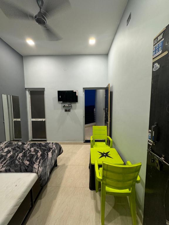 Navin's Resort - Housity