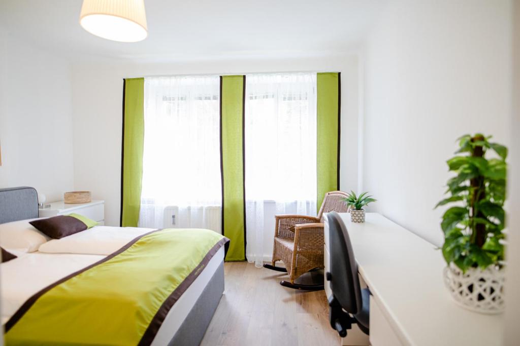 Postel nebo postele na pokoji v ubytování zimmer-graz