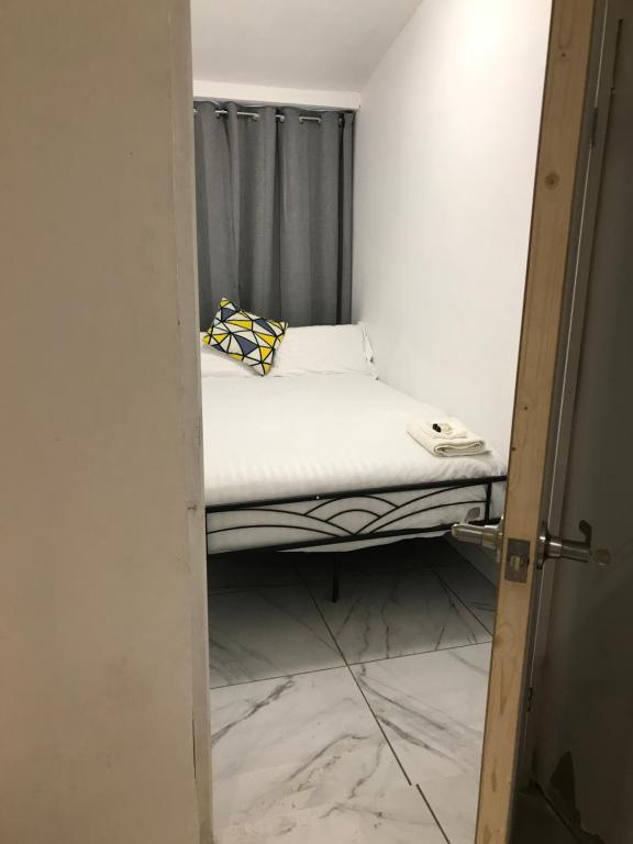 Welcoming Oaklandにあるベッド