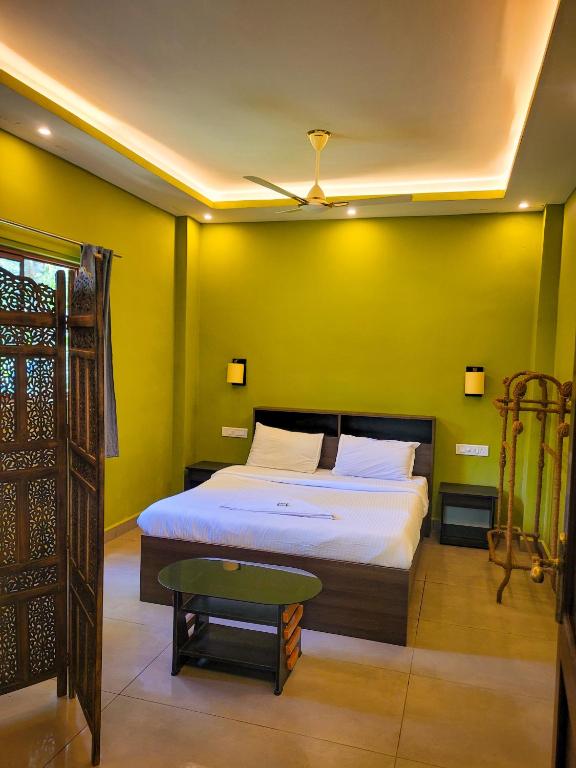 Monsoon Retreats Ecostay- Treehouse - Deluxe Double Room (2 Adults + 1 Child)