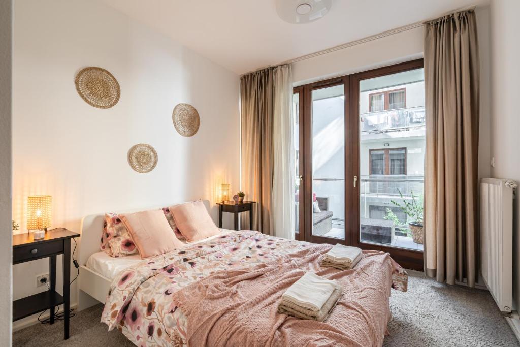 Home of Serenity - 2 BDR, free parking and terrace 1061 Budapest, Paulay Ede utca 65 kép - 1