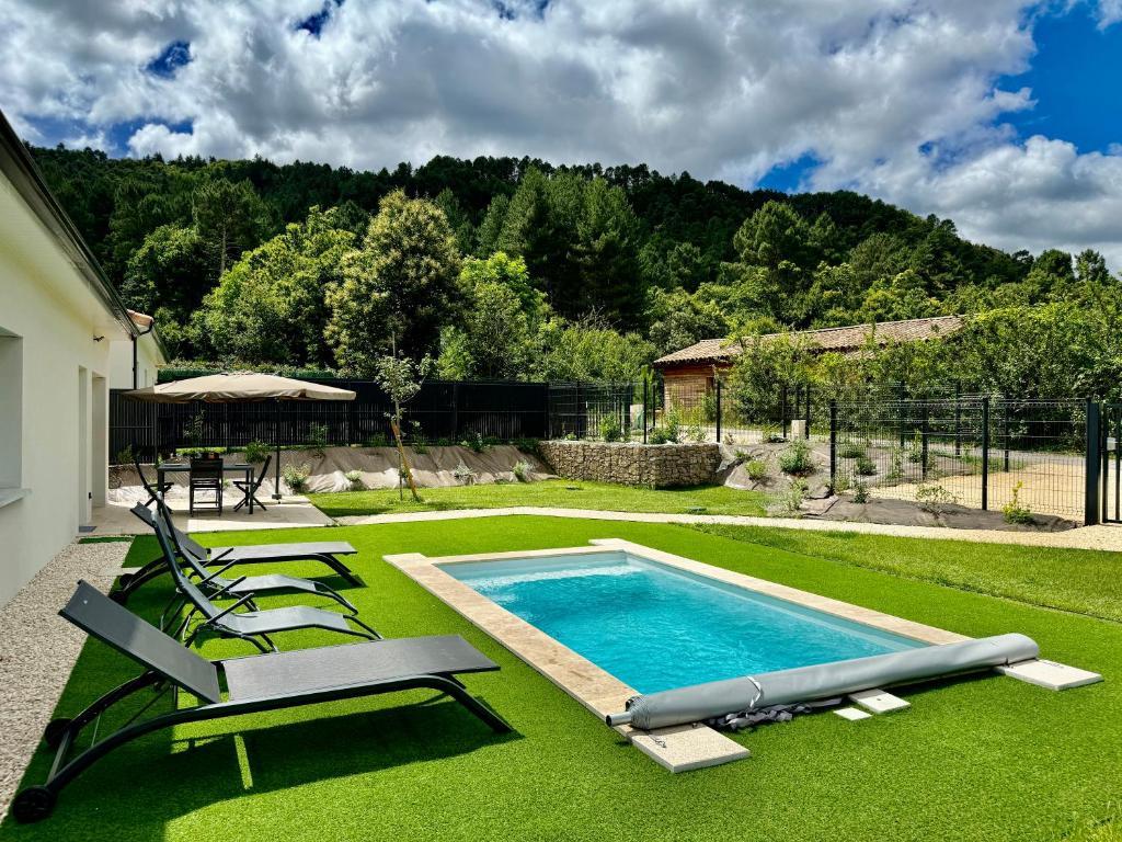 Πισίνα στο ή κοντά στο Les Villas du Lignon - Votre escapade en Ardèche avec piscine privée