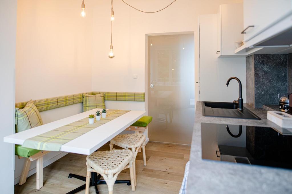 Kuchyň nebo kuchyňský kout v ubytování zimmer-graz