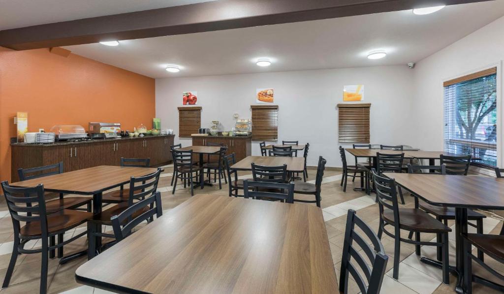 Restaurace v ubytování Quality Inn Airport