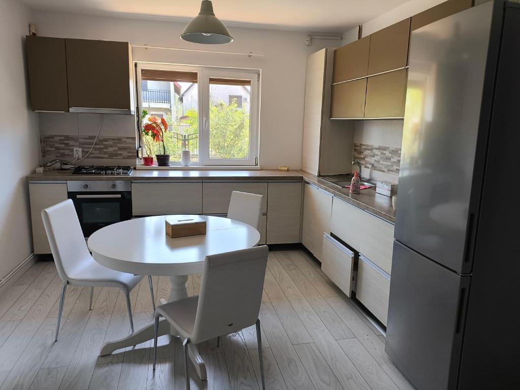 Kuchyň nebo kuchyňský kout v ubytování Ola's House