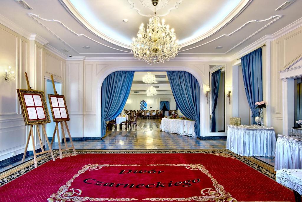 Dwór Czarneckiego - Resim 45