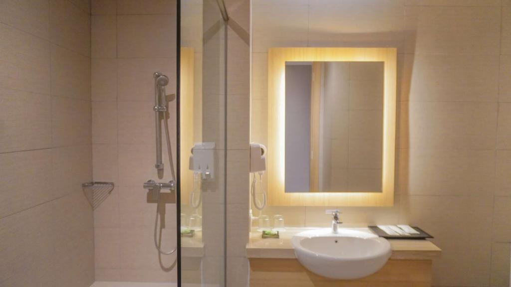 Koupelna v ubytování Best Western Sagita Hotel Jayapura