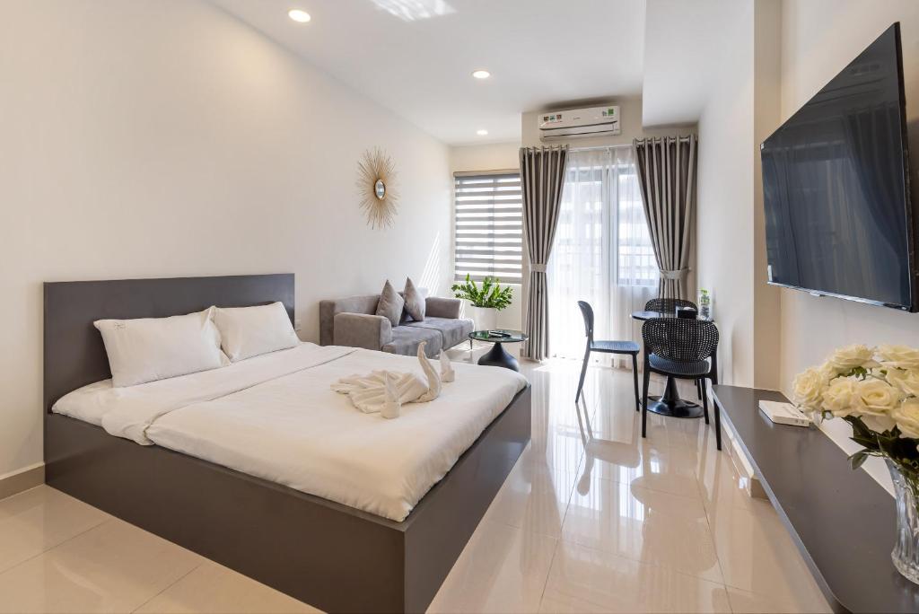 Otis Apartment - Soho Residence District 1 - Near Bùi Viện - Studio With Balcony