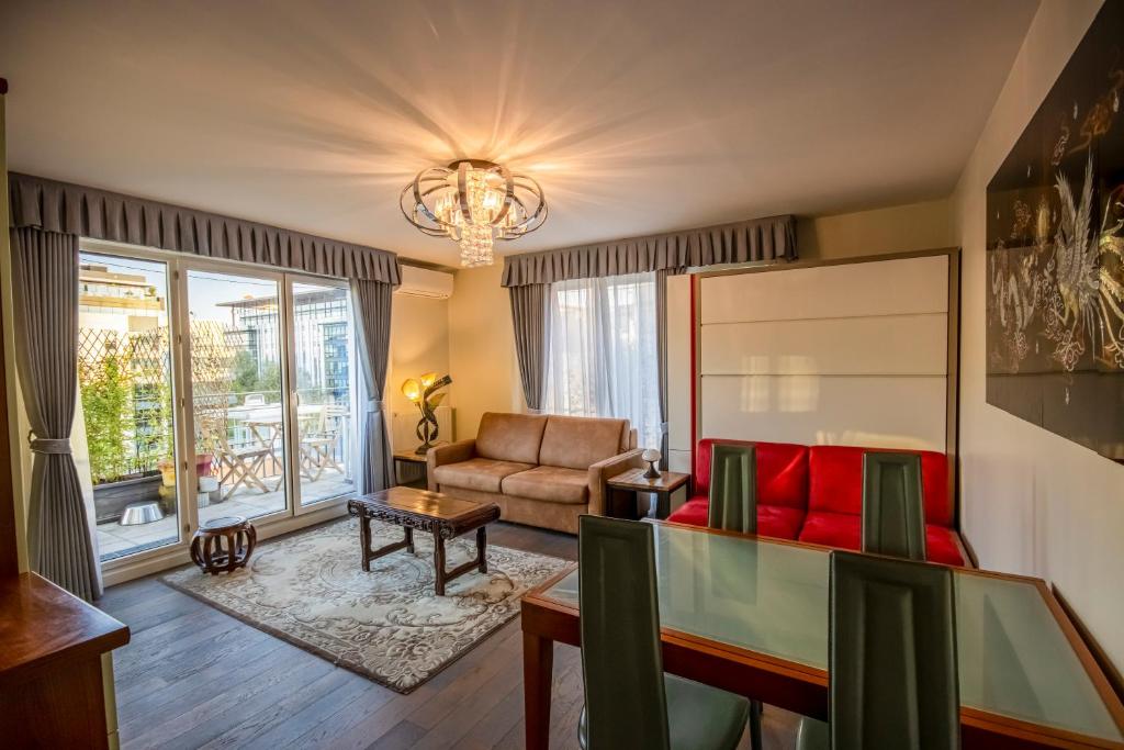 Posezení v ubytování Cosy CoLiving space near Paris