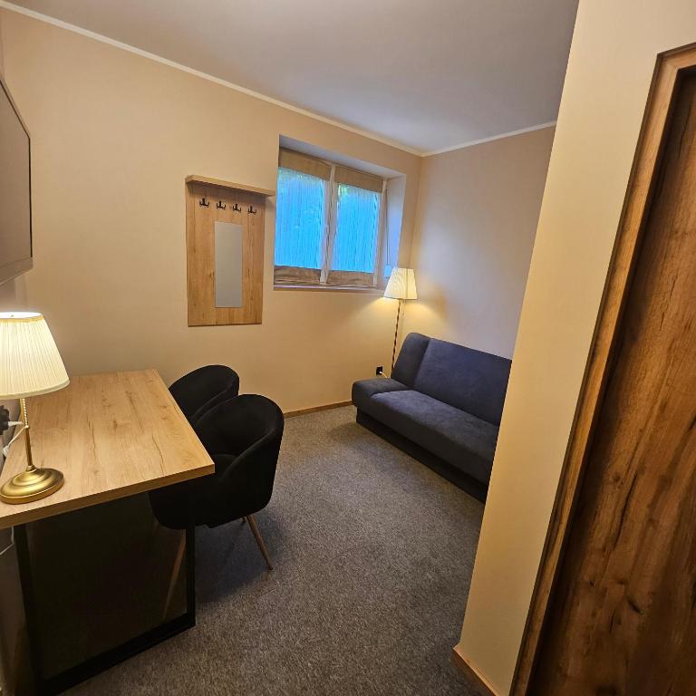 Posezení v ubytování Willa Kłodzko-Zacisze - Sauna - Siłownia - Komnata Solna