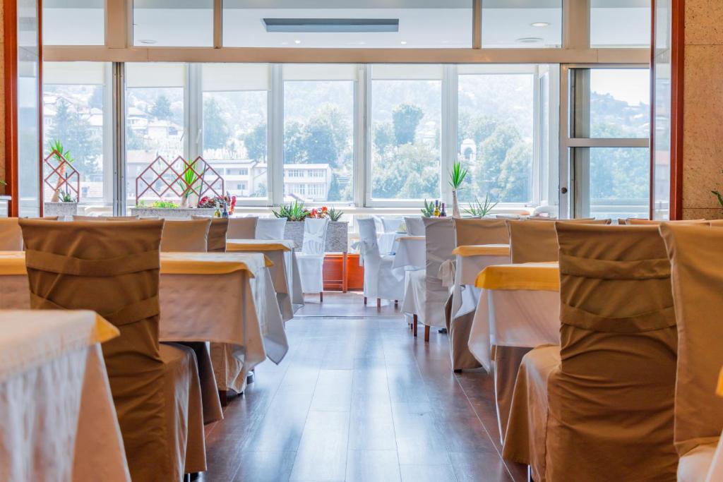 Posezení v ubytování Hotel Saraj