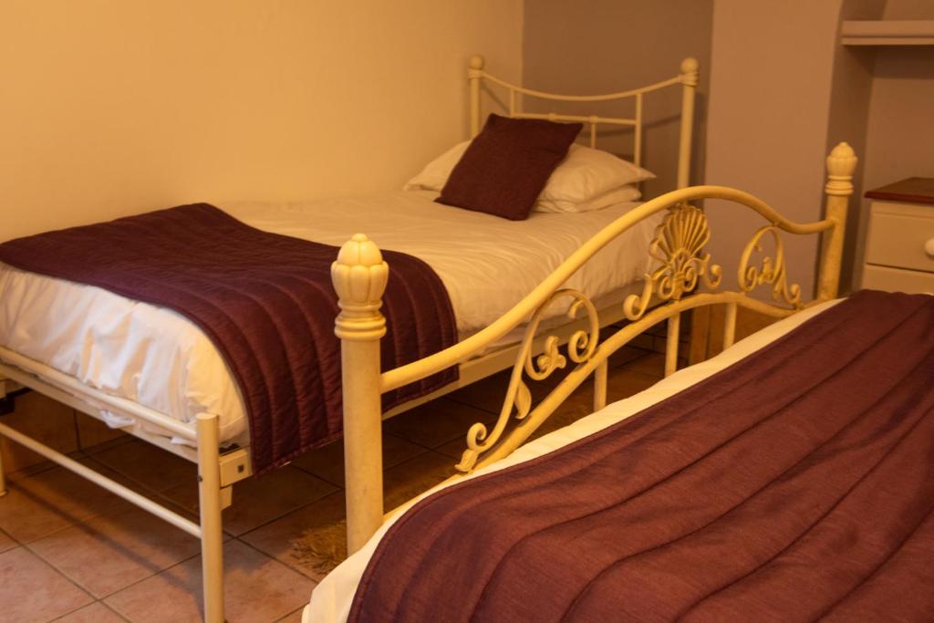 Abbots Mead Hotel - Basement Double Or Twin Room