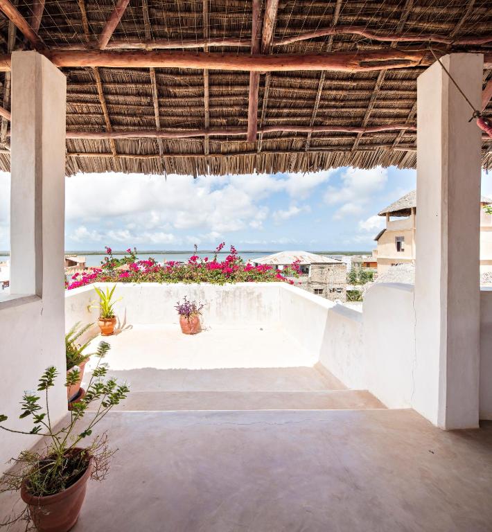 Rõdu või terrass majutusasutuses Authentic Swahili style villa Milele House