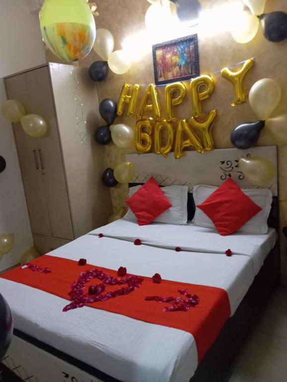 Postel nebo postele na pokoji v ubytování GRT Residency Hotel