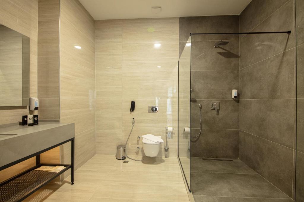 لابی و فضای عمومی V Center Hotel - تصویر ۵